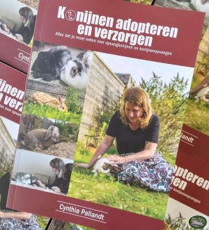 Cynthia Pallandt Konijnen Adopteren en Verzorgen 2de druk Boek